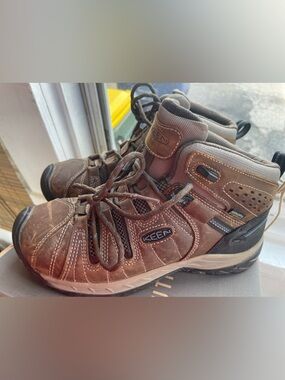 Keen Brown Leather Mid-Height Hiking Boots